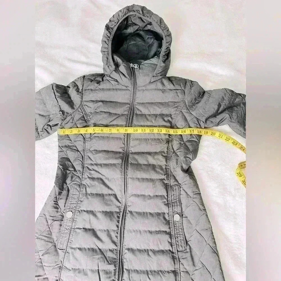 Michael Kors Women’s Packable Down Fill Puffer Coat Size XS - Picture 9 of 16